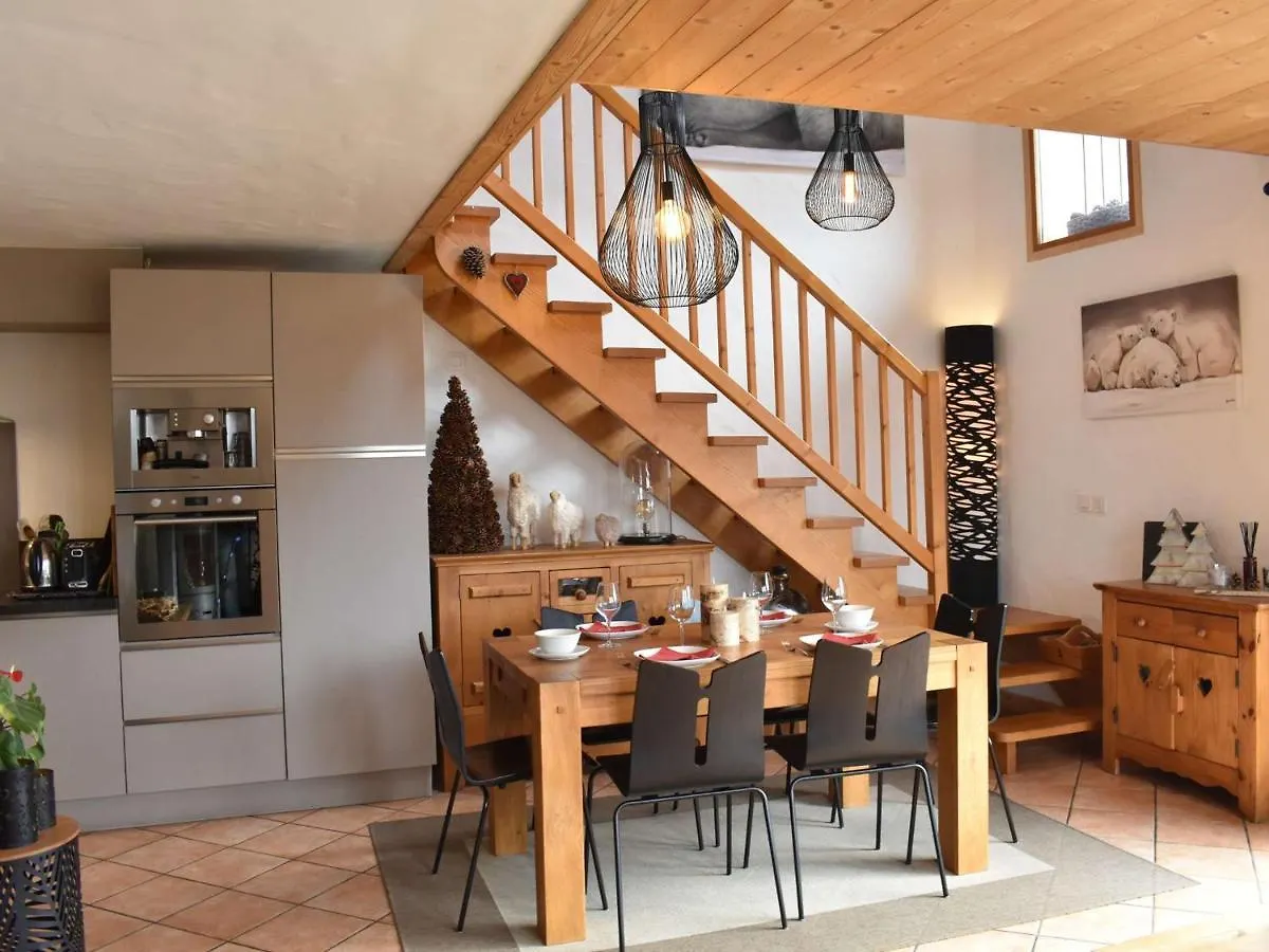 Chalet Cosy Avec Mezzanine, Poele A Bois, Wifi Et Parking - Meribel - Fr-1-180-570 Les Allues