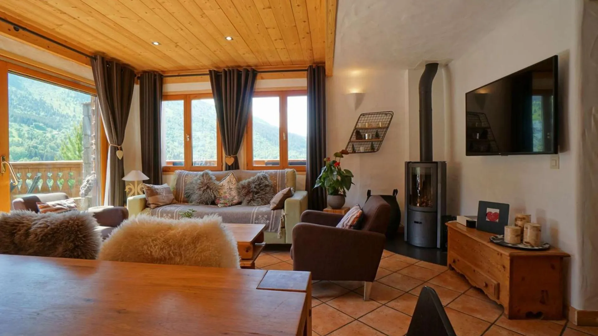 Chalet Cosy Avec Mezzanine, Poele A Bois, Wifi Et Parking - Meribel - Fr-1-180-570 Les Allues 0*,