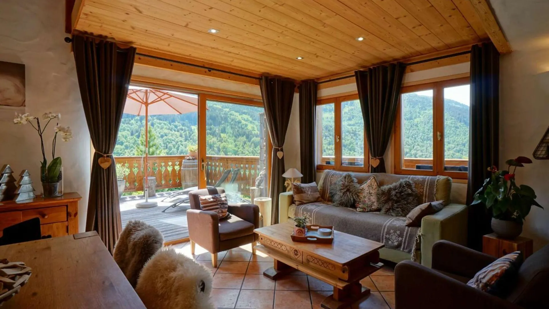 Chalet Cosy Avec Mezzanine, Poele A Bois, Wifi Et Parking - Meribel - Fr-1-180-570 Les Allues